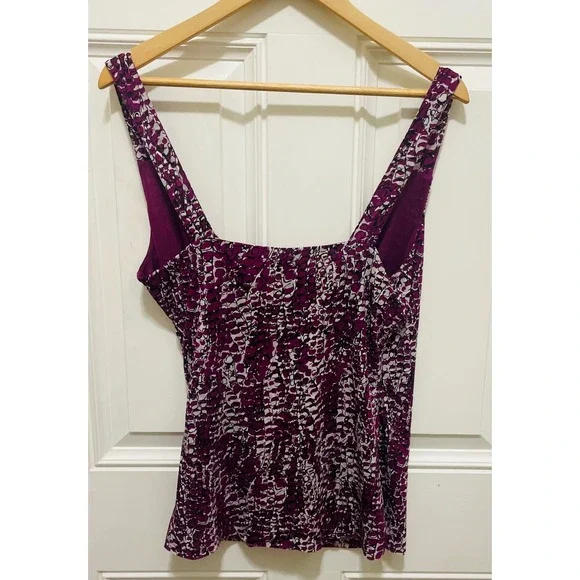 Ann Taylor Sleeveless Blouse Purple‎ Print Cross Front Top Size M - Picture 3 of 3